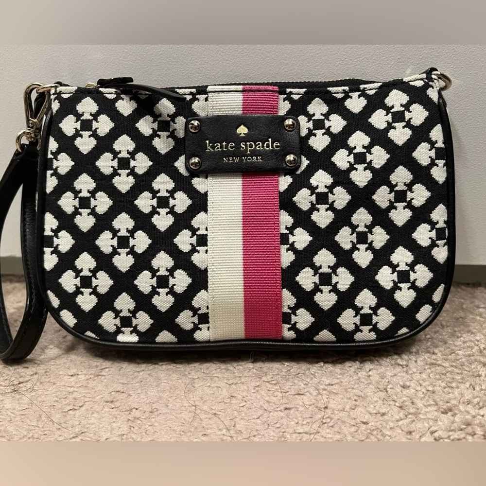 🆕 Kate Spade Wristlet Classic - Picture 2 of 4